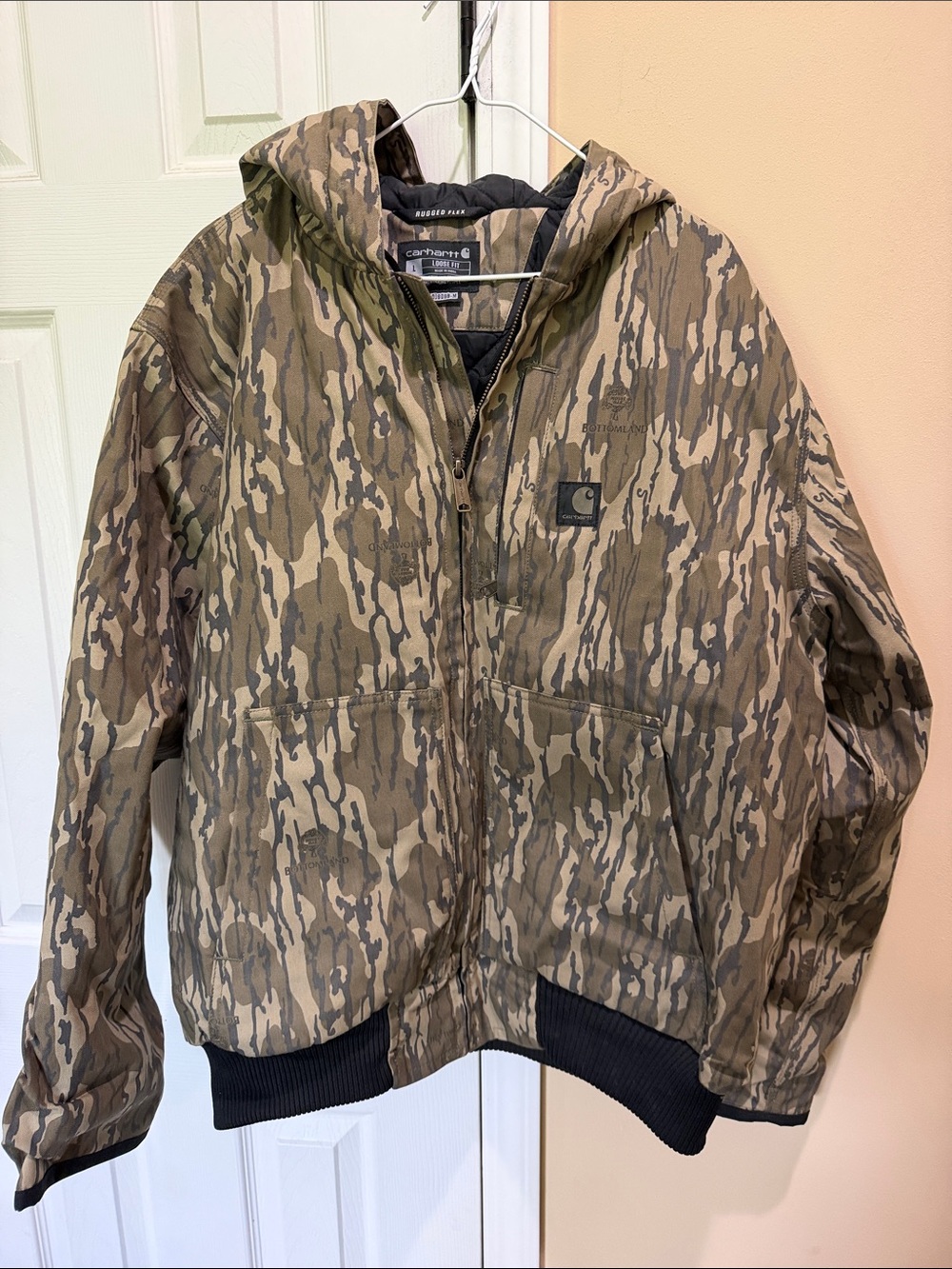 Carhartt Mens Camo Hooded Jacket in Brown and Tan